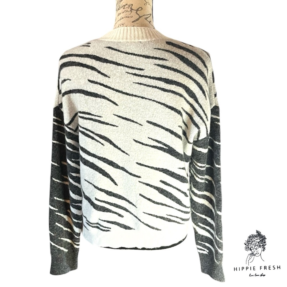 Lana Abstract Tiger Sweater By Rails Size Xs - image 8